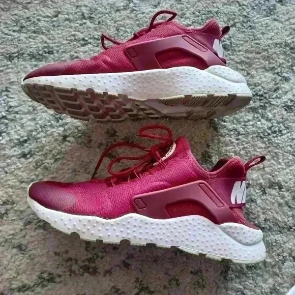 Nike Air Huarache Women's Run Ultra Bourdeux Sneaker 8.5 - Picture 6 of 14